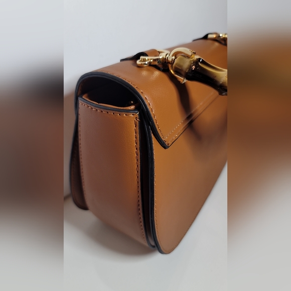 Handbags - Picture 5 of 12